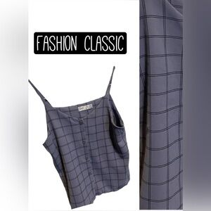 FASHION CLASSICS- Size Small Sleeveless tank with Front Buttons